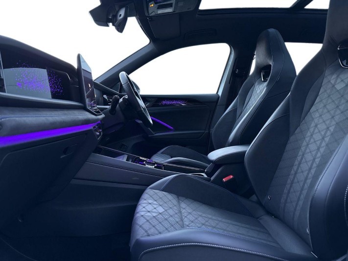 Used Volkswagen Touran 2025 for sale - 77033021: Photo 4