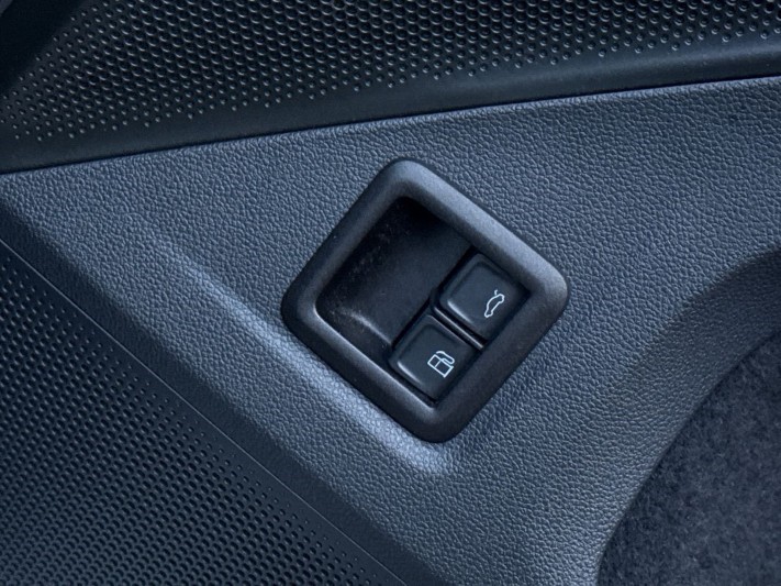 Used Volkswagen Touran 2025 for sale - 77033021: Photo 42