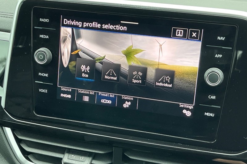 Used Volkswagen T-Roc 2022 for sale - 76981388: Photo 27