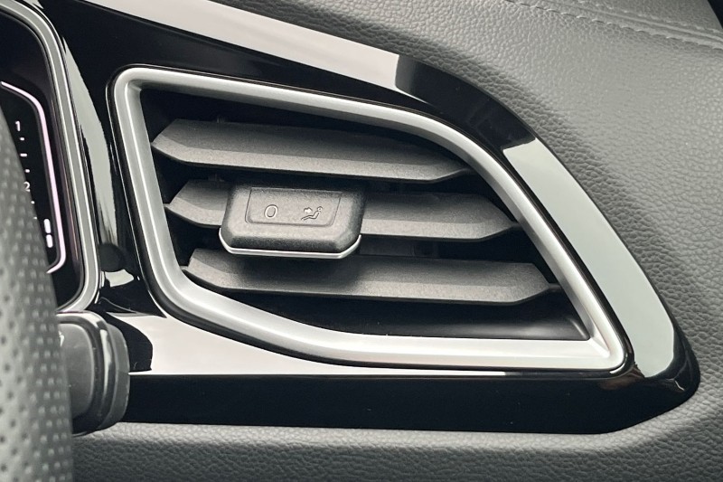 Used Volkswagen T-Roc 2022 for sale - 76981388: Photo 29