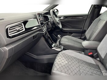 Used Volkswagen T-Roc 2022 for sale - 76981388: Photo