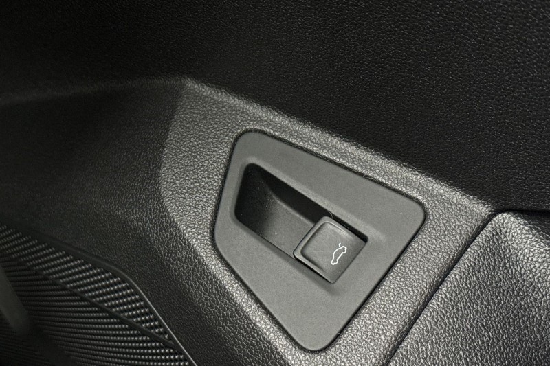 Used Volkswagen Touareg 2023 for sale - 77326437: Photo 48