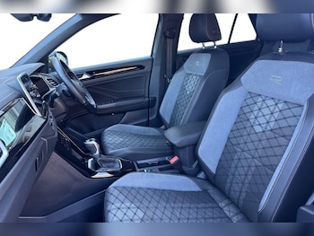 Used Volkswagen T-Roc 2023 for sale - 78424110: Photo