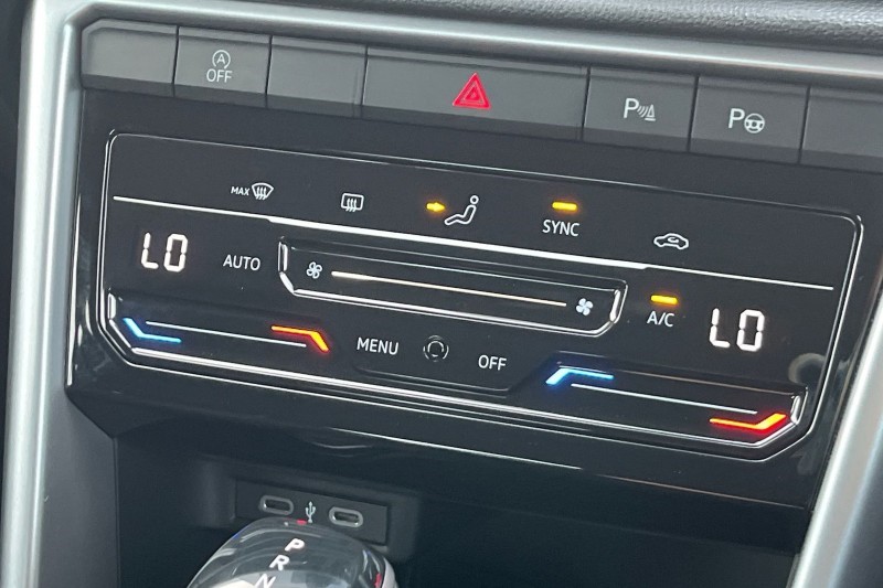 Used Volkswagen T-Roc 2024 for sale - 76981420: Photo 25