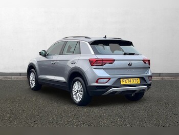 Used Volkswagen T-Roc 2024 for sale - 76981420: Photo