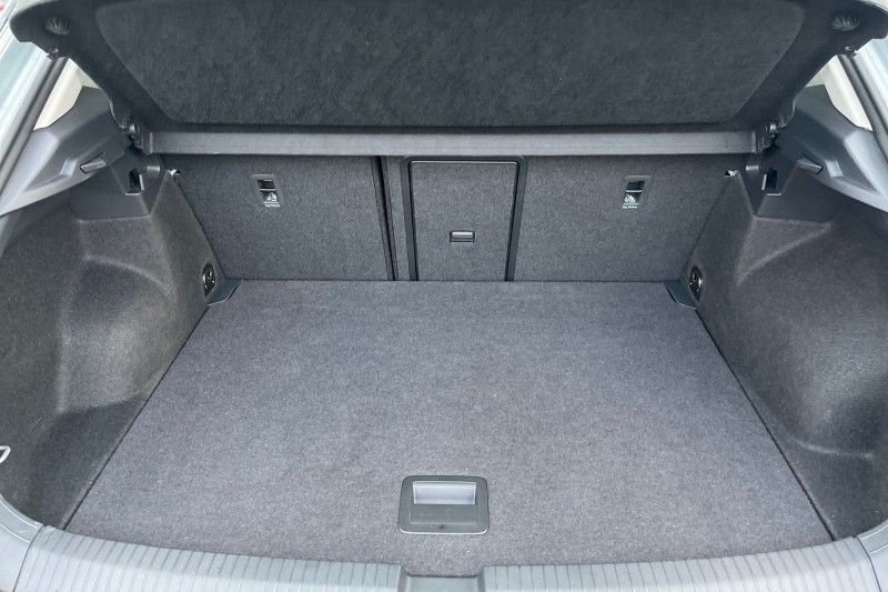 Used Volkswagen T-Roc 2024 for sale - 76981420: Photo 32