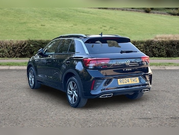 Used Volkswagen T-Roc 2024 for sale - 78339807: Photo
