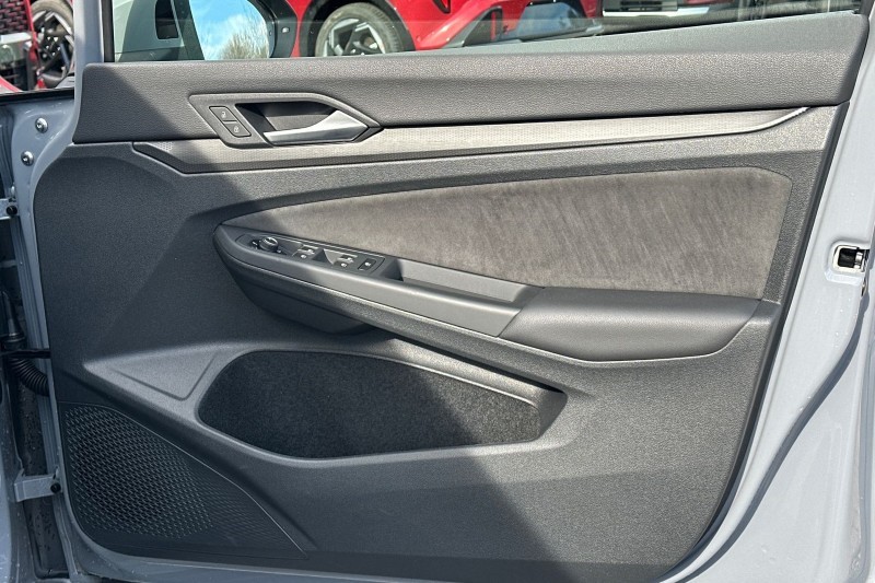 Used Volkswagen Golf 2024 for sale - 77877726: Photo 11