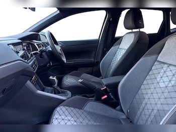 Used Volkswagen Polo 2025 for sale - 76981637: Photo