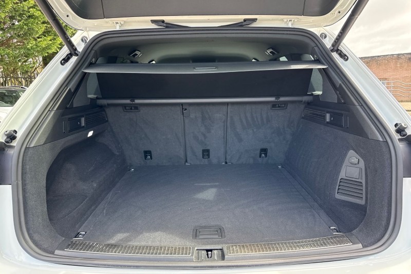 Used Volkswagen Touareg 2023 for sale - 78014750: Photo 32