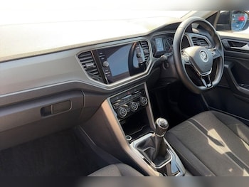 Used Volkswagen T-Roc 2020 for sale - 79491497: Photo