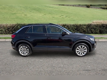 Used Volkswagen T-Roc 2020 for sale - 79491497: Photo