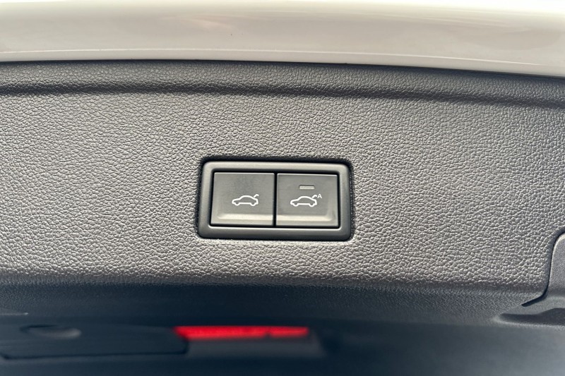 Used Volkswagen Touareg 2023 for sale - 77578262: Photo 37