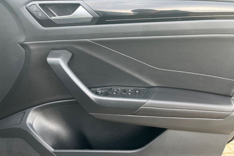 Used Volkswagen T-Roc 2025 for sale - 76981083: Photo 11