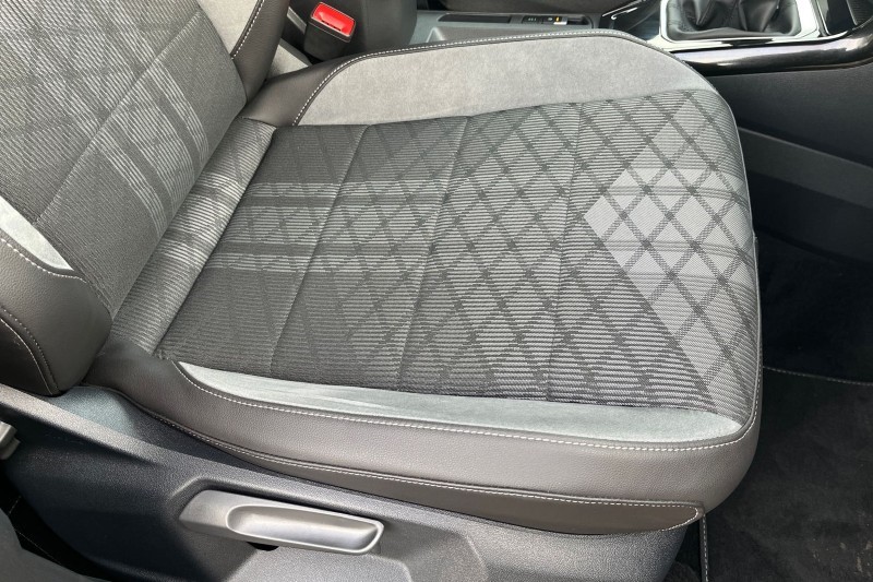 Used Volkswagen T-Roc 2025 for sale - 76981083: Photo 15