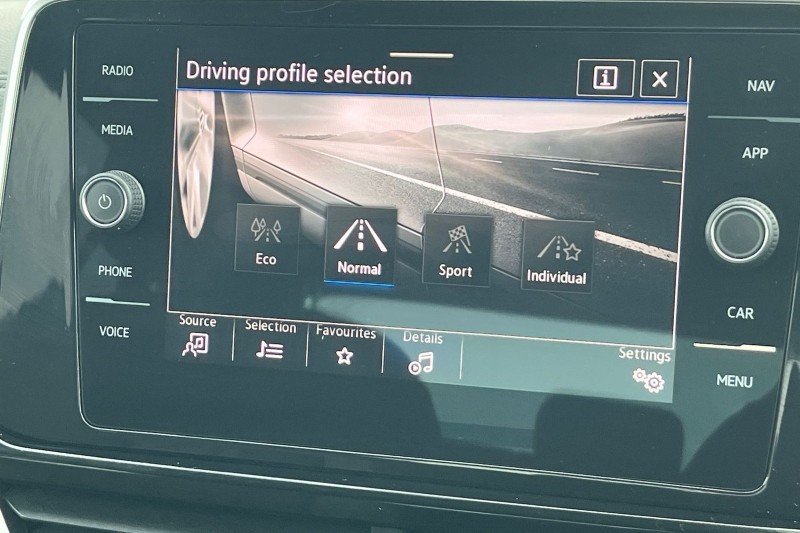 Used Volkswagen T-Roc 2025 for sale - 76981083: Photo 27