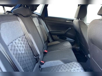 Used Volkswagen Polo 2024 for sale - 76982472: Photo