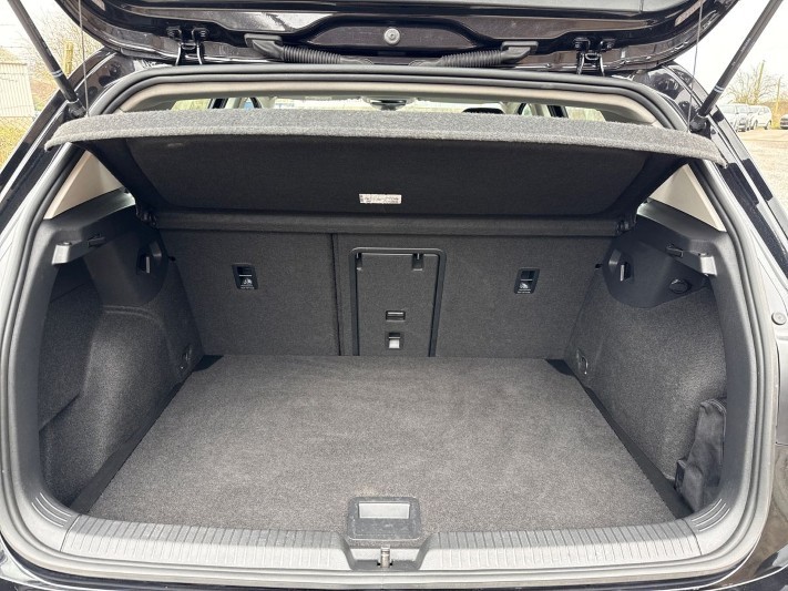 Used Volkswagen Golf 2022 for sale - 78108848: Photo 31