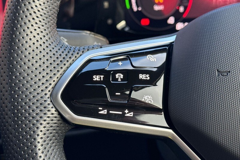 Used Volkswagen Golf 2024 for sale - 77476610: Photo 18