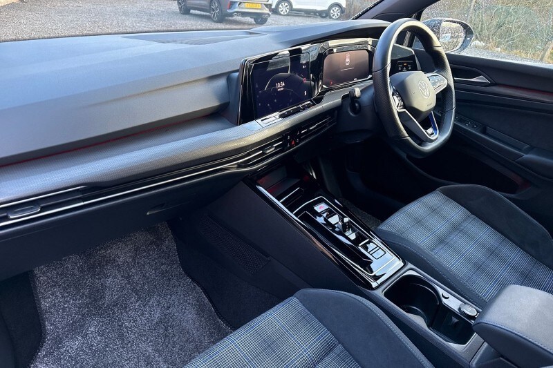 Used Volkswagen Golf 2024 for sale - 77476610: Photo 31