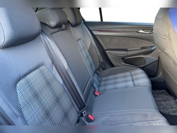 Used Volkswagen Golf 2024 for sale - 77476610: Photo