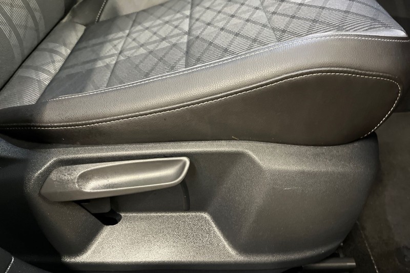 Used Volkswagen T-Roc 2023 for sale - 76981507: Photo 15