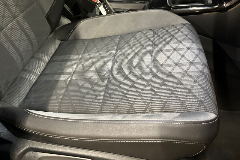 Used Volkswagen T-Roc 2023 for sale - 76981507: Photo 16