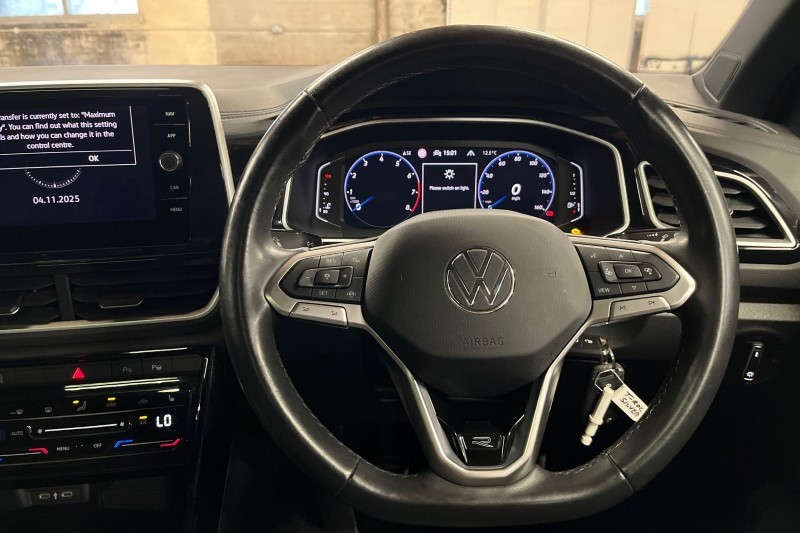 Used Volkswagen T-Roc 2023 for sale - 76981507: Photo 18