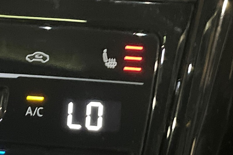 Used Volkswagen T-Roc 2023 for sale - 76981507: Photo 29