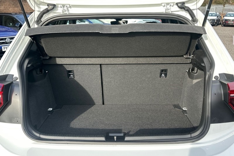 Used Volkswagen Polo 2024 for sale - 77628972: Photo 32