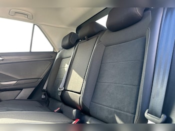 Used Volkswagen T-Roc 2023 for sale - 78627714: Photo