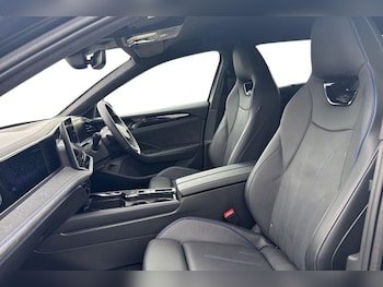 Used Volkswagen Passat 2025 for sale - 78813199: Photo