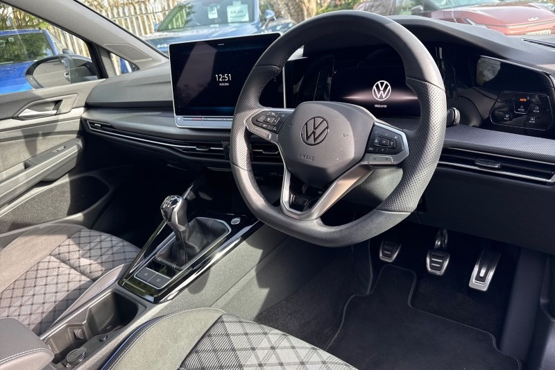 Used Volkswagen Golf 2025 for sale - 77640847: Photo 10