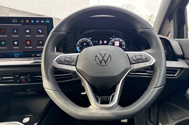 Used Volkswagen Golf 2025 for sale - 77640847: Photo 17