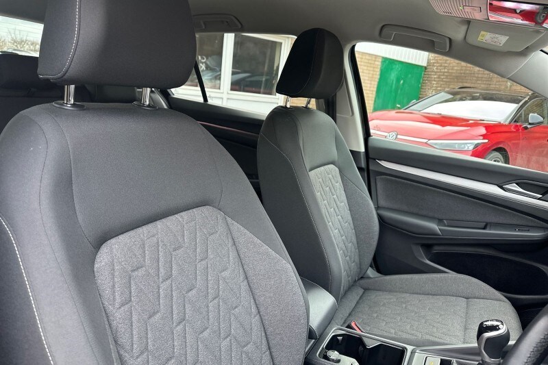 Used Volkswagen Golf 2024 for sale - 77501335: Photo 16