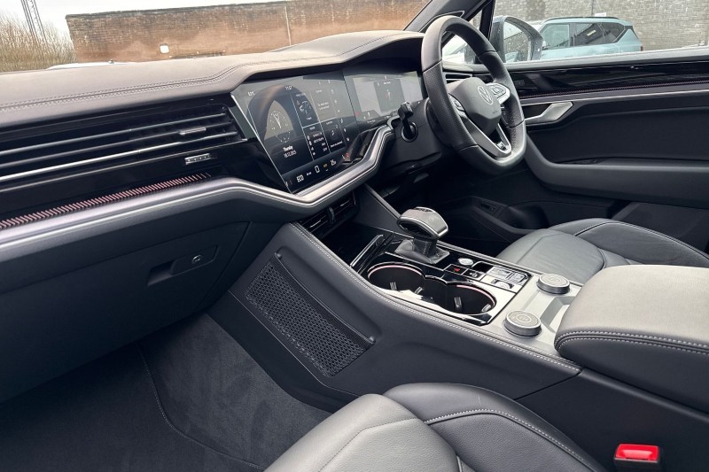 Used Volkswagen Touareg 2025 for sale - 77001359: Photo 34