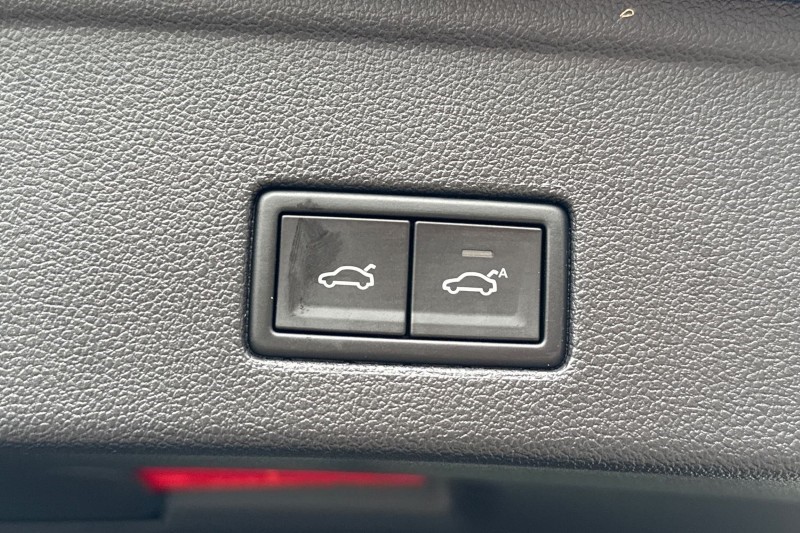 Used Volkswagen Touareg 2025 for sale - 77001359: Photo 36