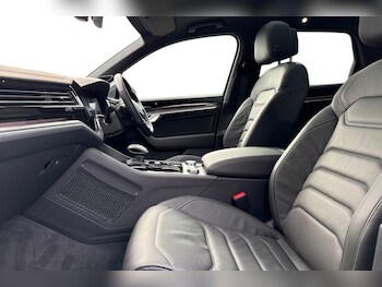 Used Volkswagen Touareg 2025 for sale - 77001359: Photo