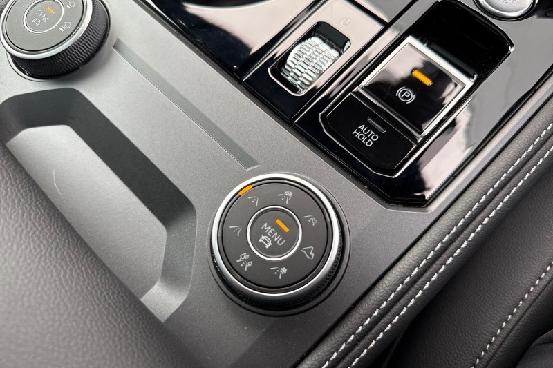 Used Volkswagen Touareg 2025 for sale - 77001359: Photo 45