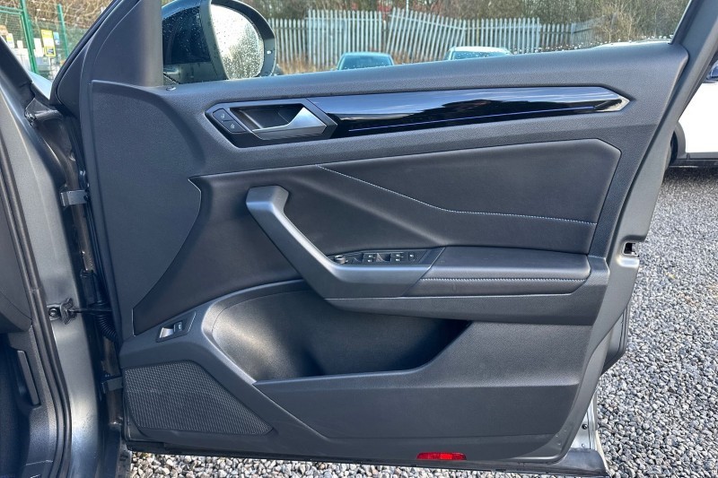 Used Volkswagen T-Roc 2025 for sale - 77476619: Photo 12