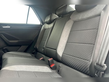 Used Volkswagen T-Roc 2021 for sale - 78670569: Photo