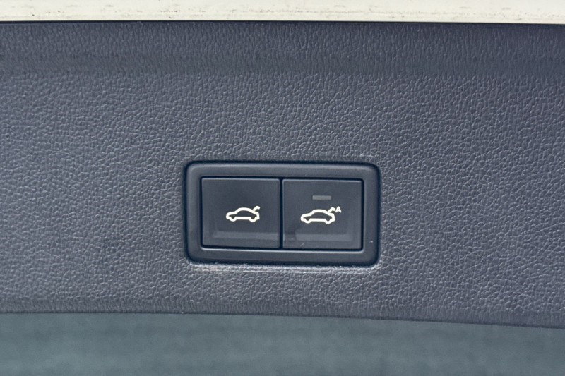 Used Volkswagen Touareg 2022 for sale - 77159192: Photo 35