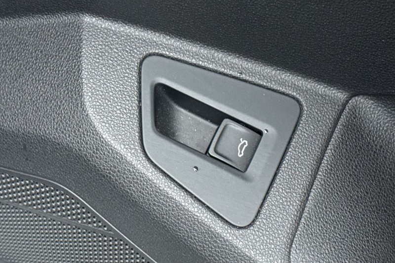 Used Volkswagen Touareg 2022 for sale - 77159192: Photo 43