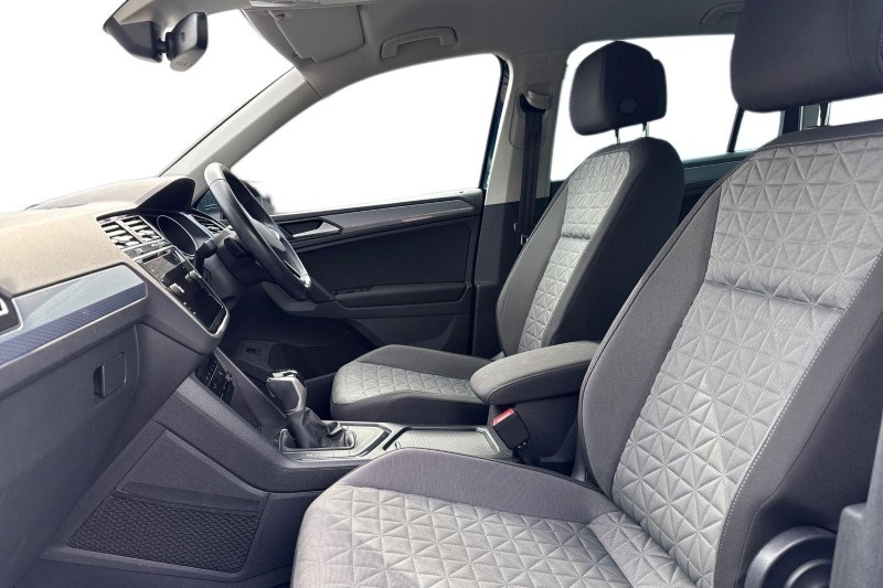 Used Volkswagen Tiguan 2021 for sale - 77877771: Photo 3