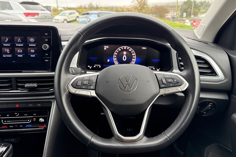 Used Volkswagen T-Roc 2024 for sale - 76980867: Photo 17