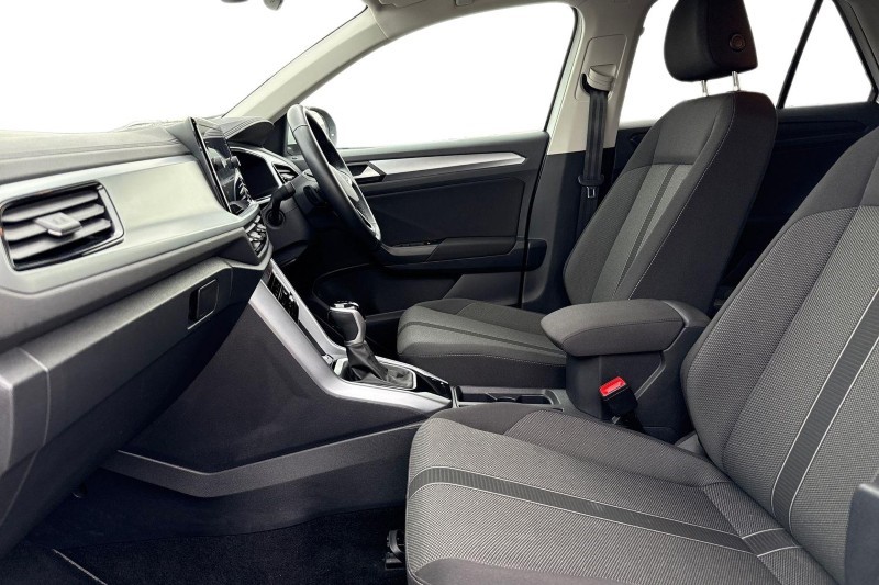 Used Volkswagen T-Roc 2024 for sale - 76980867: Photo 3