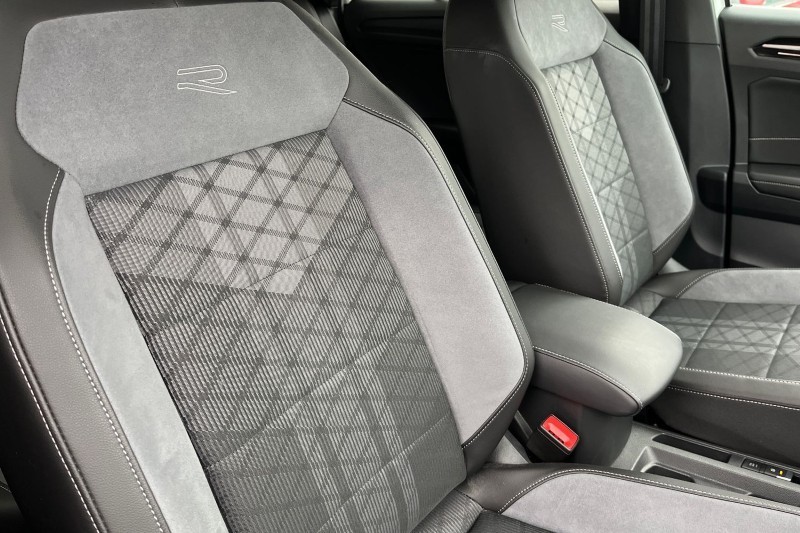 Used Volkswagen T-Roc 2024 for sale - 76981800: Photo 16