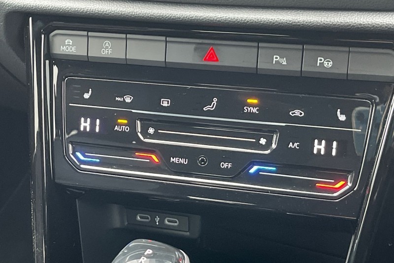 Used Volkswagen T-Roc 2024 for sale - 76981800: Photo 26