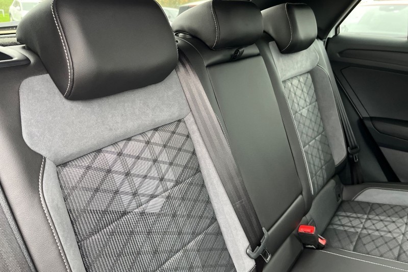 Used Volkswagen T-Roc 2024 for sale - 76981800: Photo 32