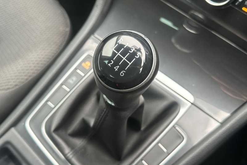 Used Volkswagen Golf 2019 for sale - 77679024: Photo 30